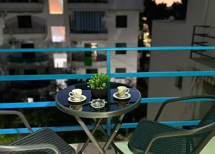 Skura's Appartement Golem (Tirana)